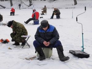 Рыбаки на льду