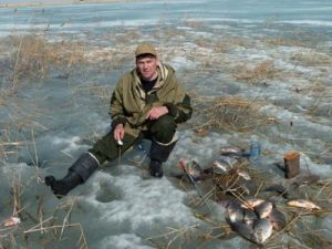 рыбак на последнем льду